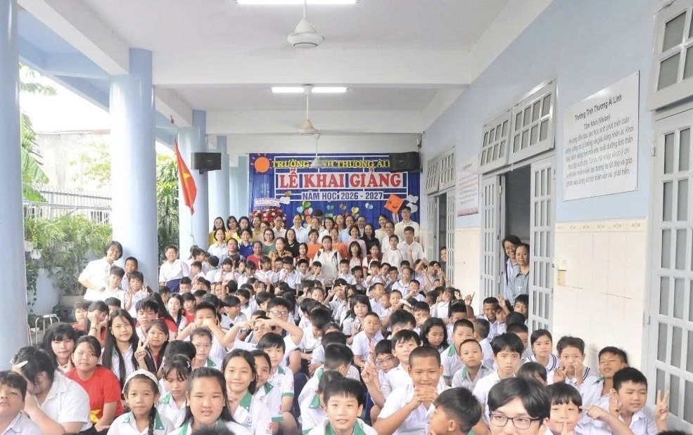 NIỀM VUI NGÀY KHAI TRƯỜNG - TRƯỜNG TÌNH THƯƠNG ÁI LINH