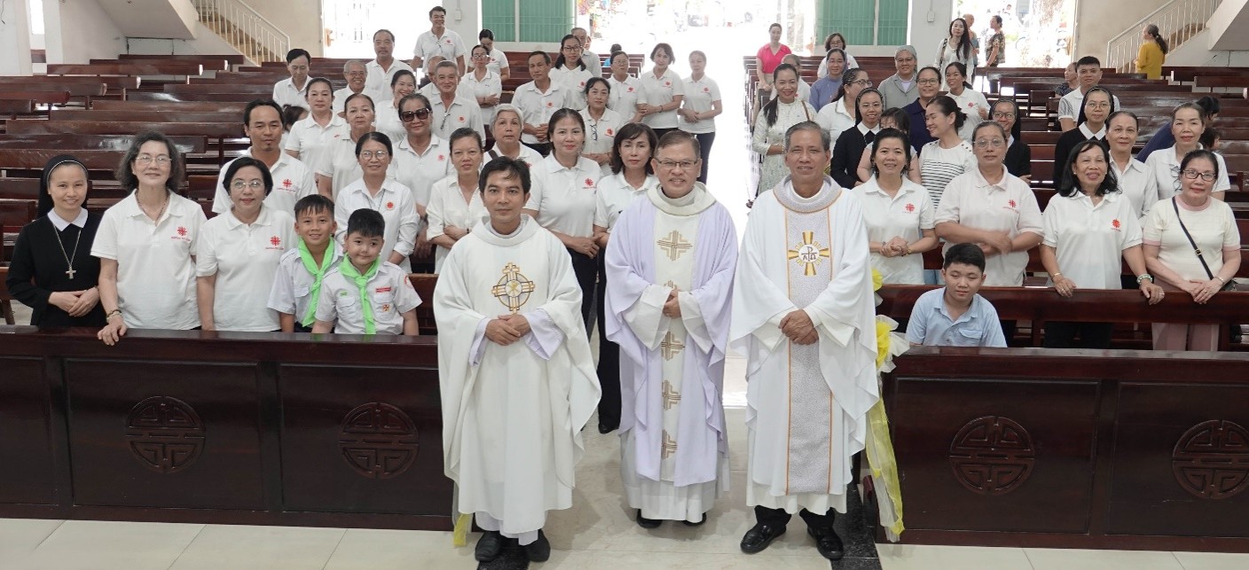 GIÁO XỨ NHÂN HÒA: THÁNH LỄ TẠ ƠN MỪNG KÍNH THÁNH TÊRÊSA CALCUTTA – BỔN MẠNG MÁI ẤM TÊRÊSA CALCUTTA